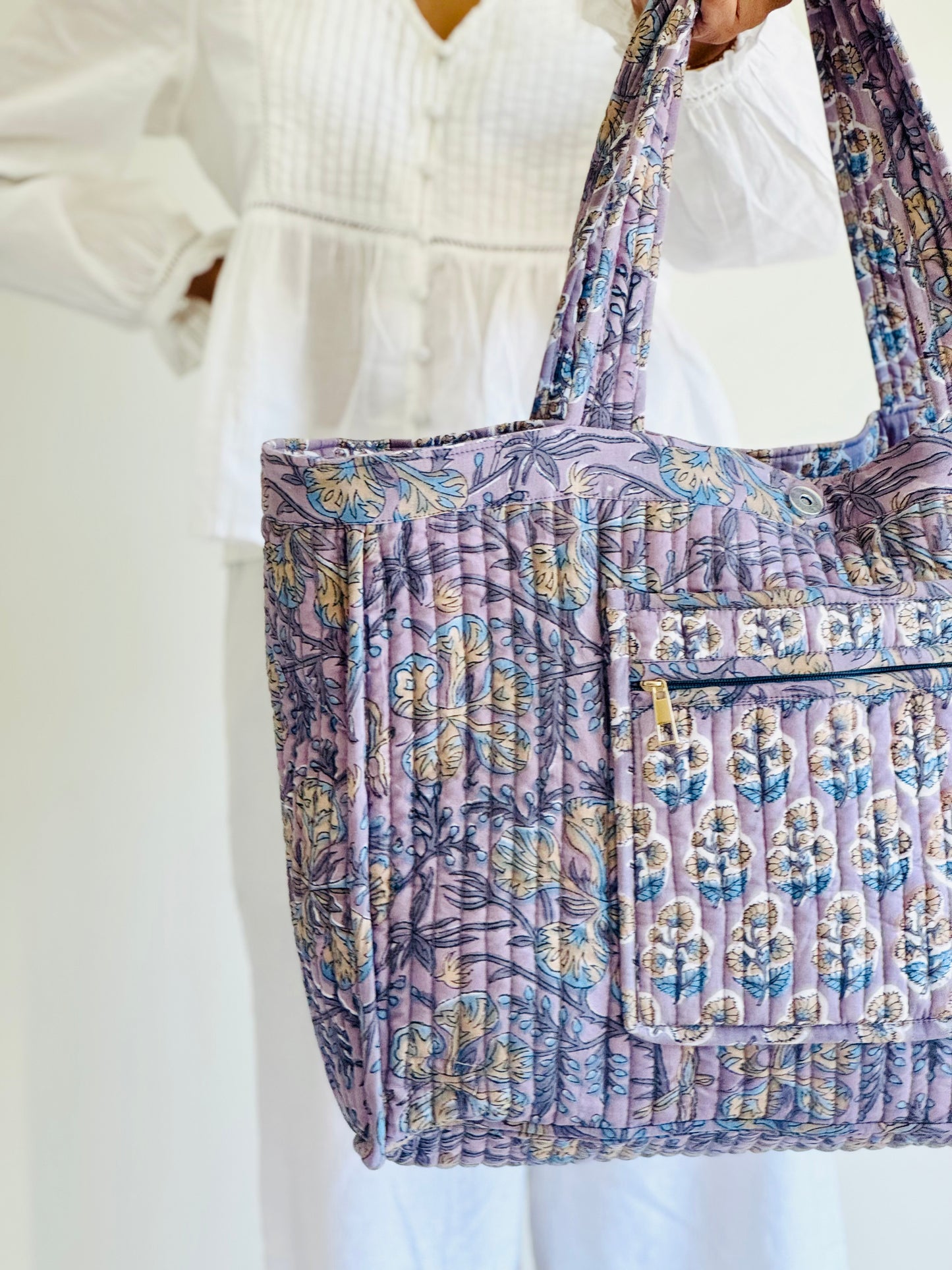 Saraa Tote Bag – Reversible Quilted Cotton Tote | Hand-Printed Travel Bag