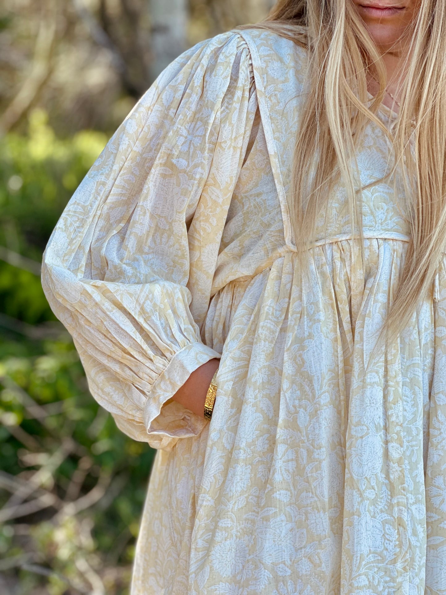 Rutoo Mini Dress - Golden Sand | Petite Friendly